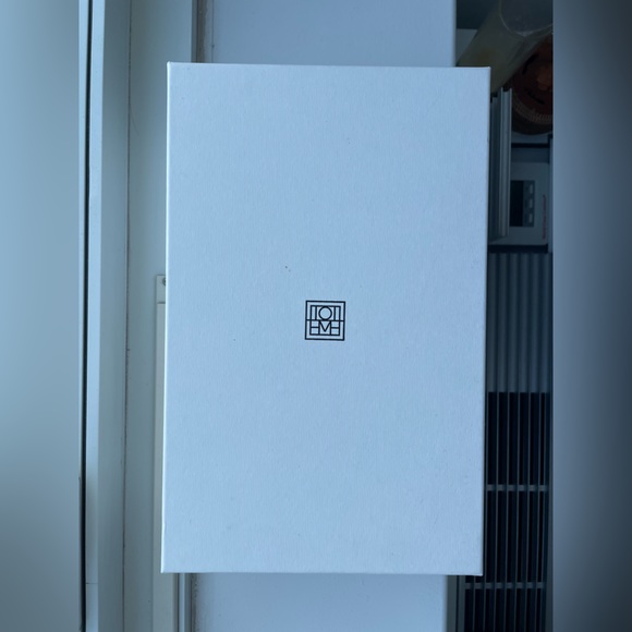 Toteme Everyday suede flats - Picture 2 of 10